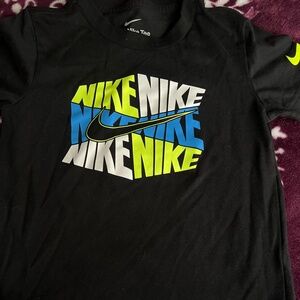 Nike T Shirt